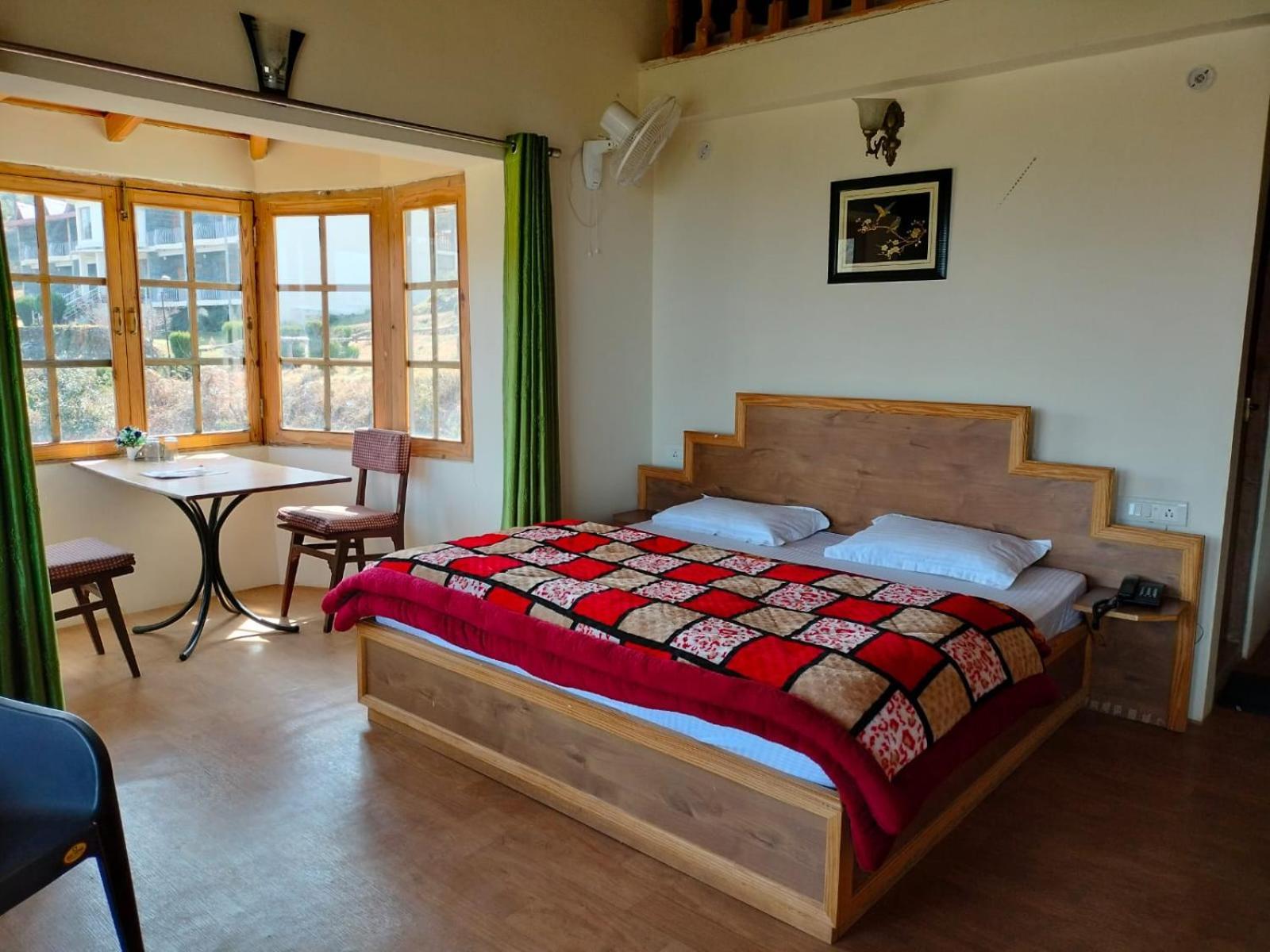 Elphinstone Inn Almora Exterior photo